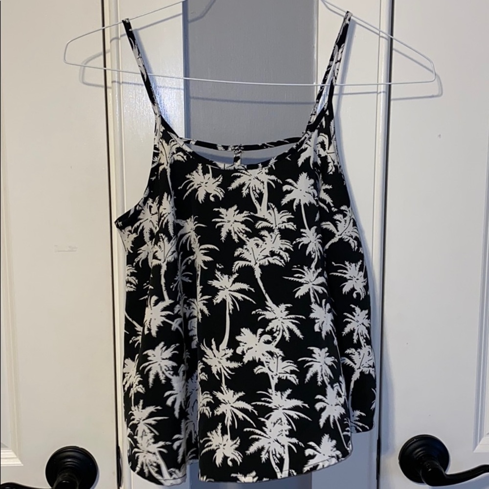 Light weight palm tree tank